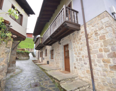 Bolera azul | Casa para 7 personas en Carreña